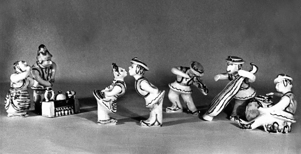 Композиція «Гуцульське весілля». 1960. Глина, ангоби, емалі